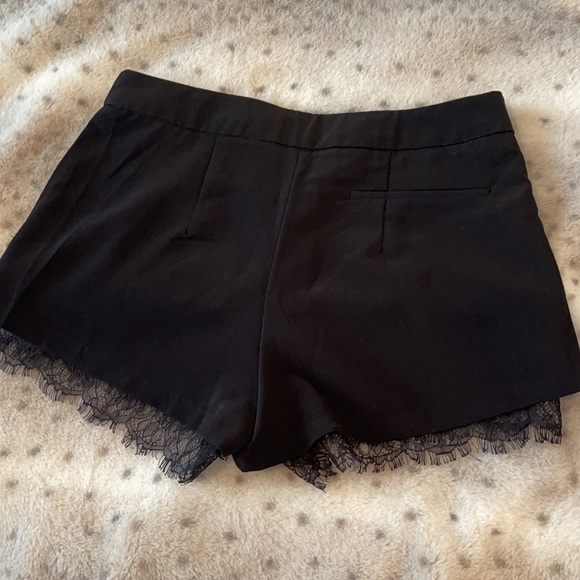 Forever 21 lace trim shorts - Picture 4 of 4